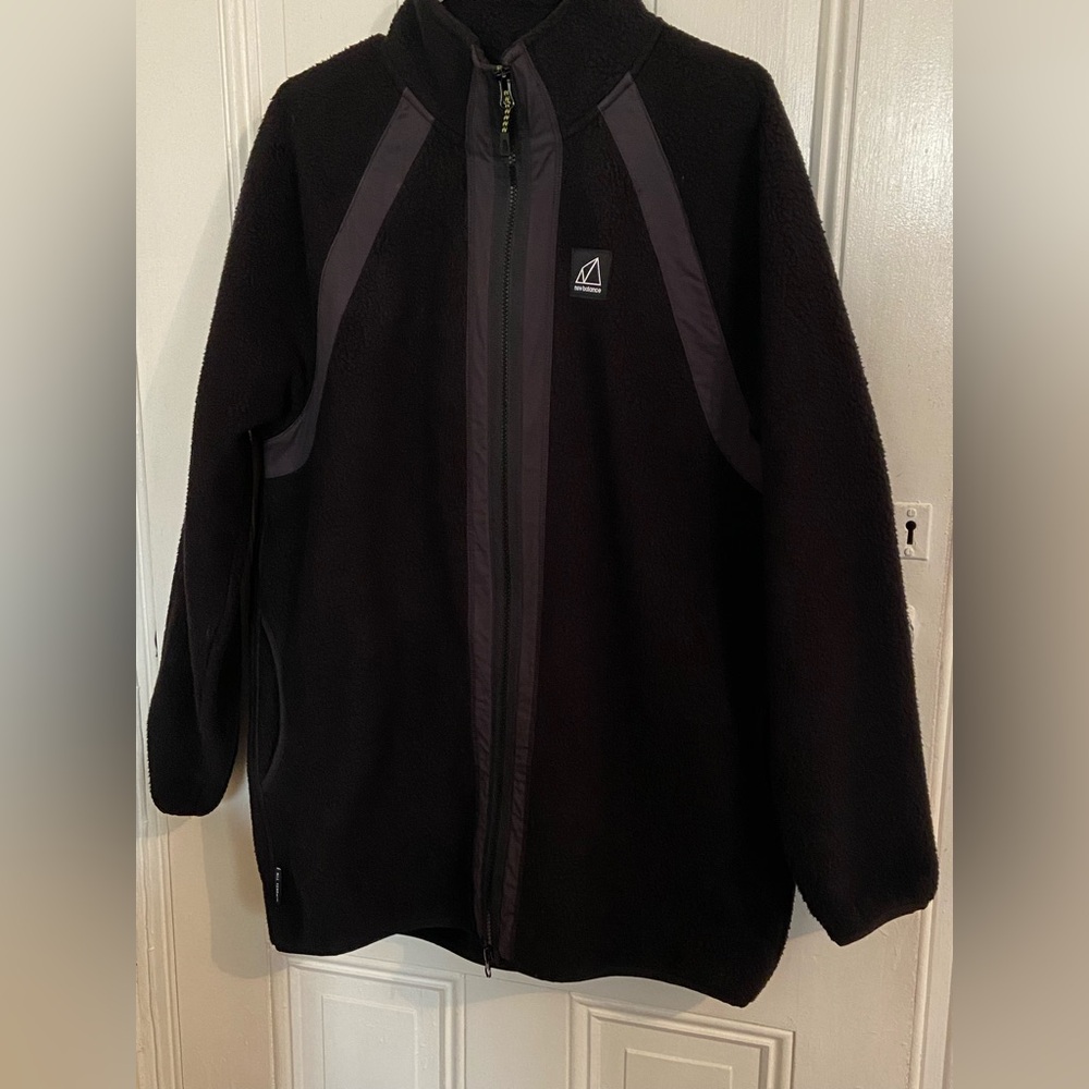 New Balance Men's Black Fleece Jacket with Charcoal Accents